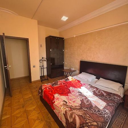 Centre Hotel-Hostel Jerevan Eksteriør billede