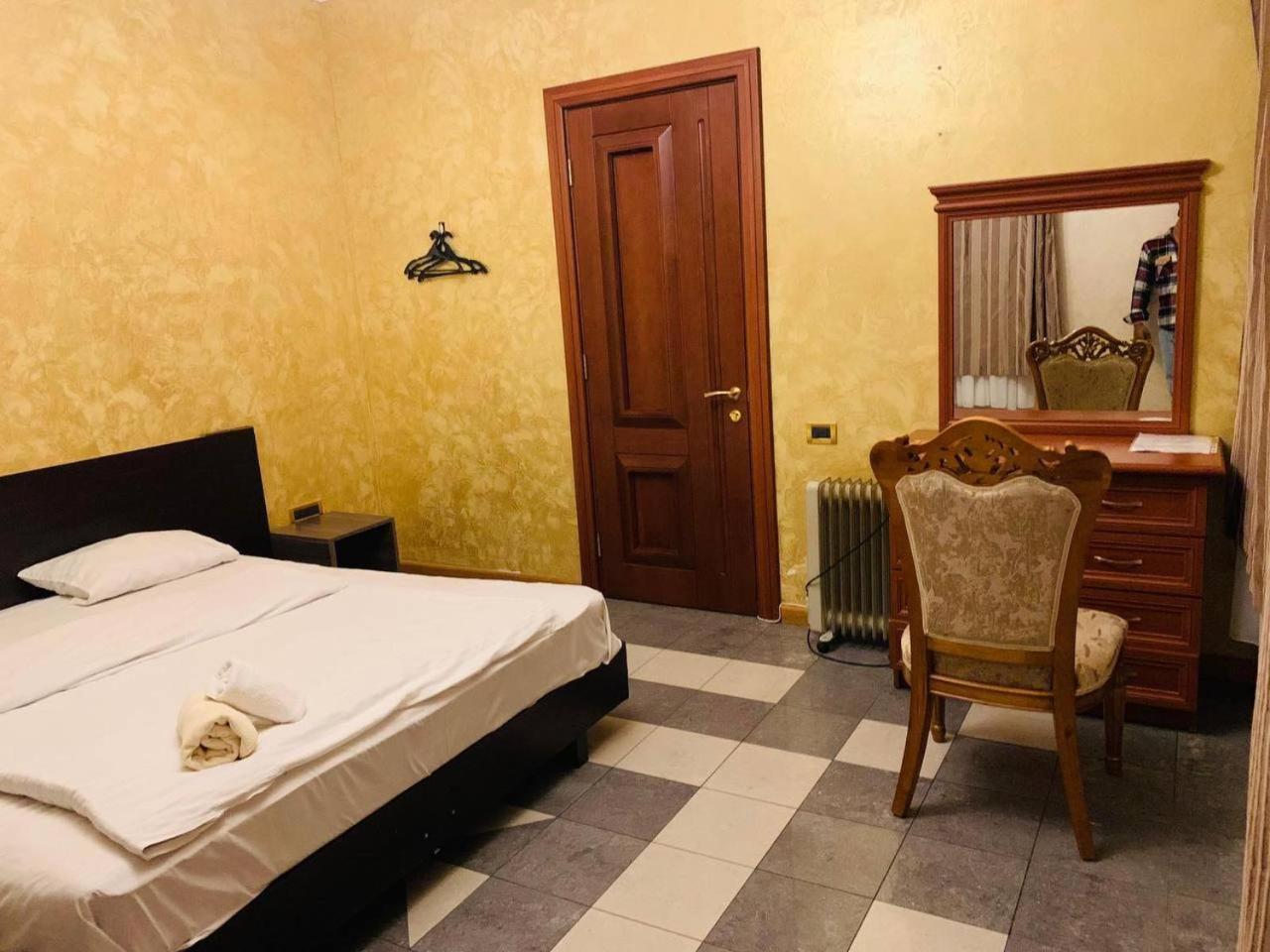 Centre Hotel-Hostel Jerevan Eksteriør billede